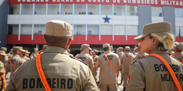 Novo concurso de bombeiro está prestes abrir e salários chegam a quase R$ 12 mil