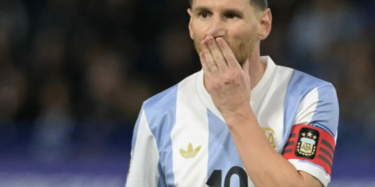 O jogador que mais vezes atuou ao lado de Lionel Messi anunciou sua aposentadoria para o fim de 2025