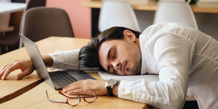 Patrões foram pegos de surpresa com regra não escrita sobre o cochilo pós almoço