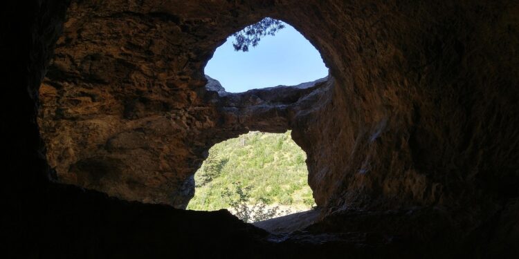 Cidade em São Paulo é conhecida por abrigar Deus e o Diabo