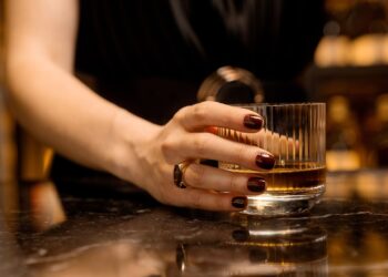 Conheça o restaurante com jardim que fica dentro de uma das mansões mais lindas do Rio de Janeiro