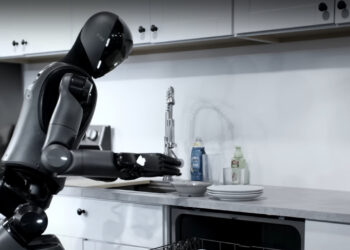 Isso é real? Robô surpreende ao assumir tarefa que era só dos humanos