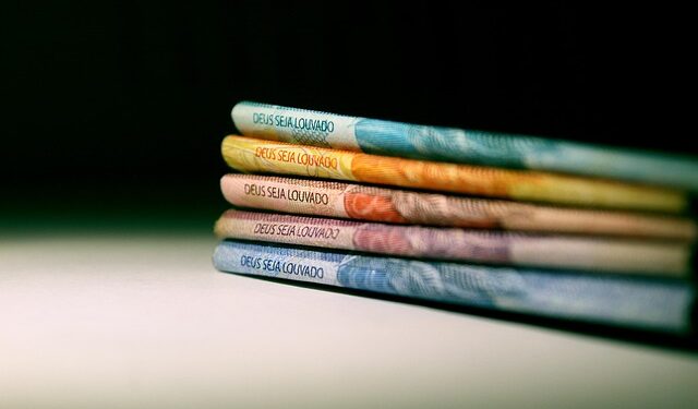 Mais de 380 mil brasileiros vão receber “bônus no salário” em 30/09