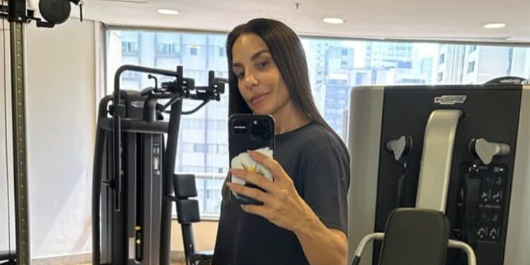 Conheça o suco detox indispensável na dieta da cantora Ivete Sangalo