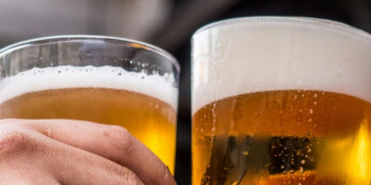 Cerveja sem álcool pode ser extremamente perigosa, revela nutricionista