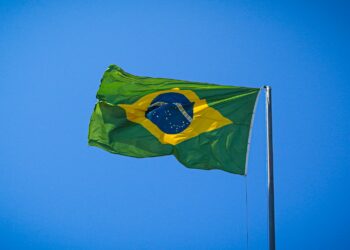 “O Guardião da Internet”: esse é o homem mais rico do Brasil