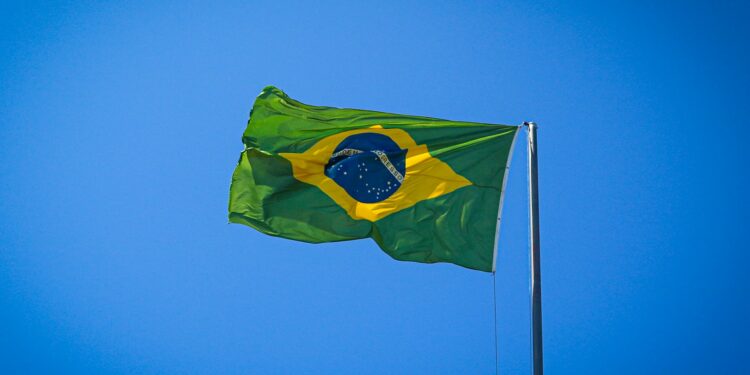 “O Guardião da Internet”: esse é o homem mais rico do Brasil