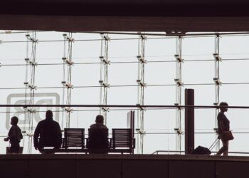 Todos os bancos fecharão suas portas por 72 horas na Espanha; Medida afeta três regiões