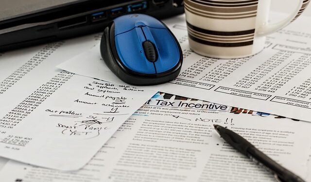 Governo decide elevar o salário mínimo em 7,4%