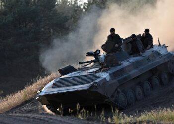 País rival dos EUA mostra poder militar com 11 armas nunca antes vistas no mundo