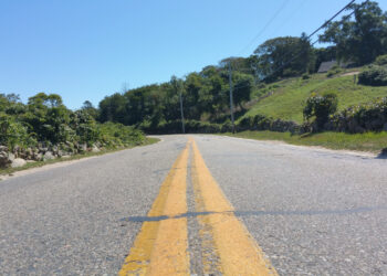 Fim dos buracos: novo asfalto promete durar décadas sem ser destruído