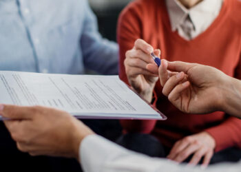 Todos os brasileiros precisarão devolver o Auxílio Emergencial resgatado na pandemia? Entenda o que foi confirmado