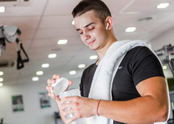 Para que serve a creatina? Suplemento é muito usado por quem faz academia