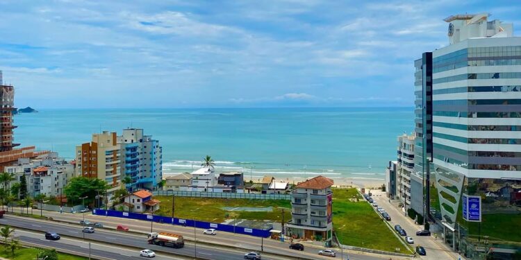 Cidade favorita dos bilionários no Brasil vai ampliar o tamanho da sua praia