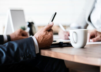 Presidente de 92 anos comanda esse país há 43 anos e deve vencer mais uma eleição em 2025