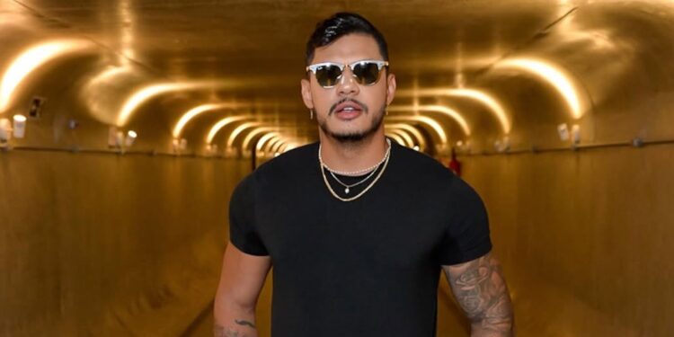 Qual foi a bebida com metanol que o rapper Hungria tomou?