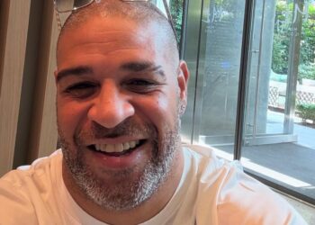 Adriano Imperador quebra o silêncio e desabafa sobre operação policial que chocou o Rio de Janeiro