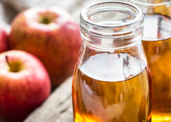 Esse vinagre específico vai acelerar o seu emagrecimento — mas nem todo mundo deve usar