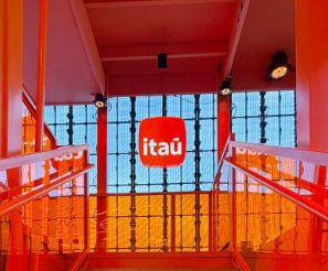 Itaú anuncia mudança de agência para milhares de clientes no Brasil