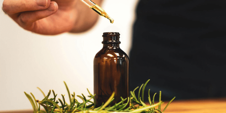 Esse óleo é capaz de fazer crescer cabelo até em calvos