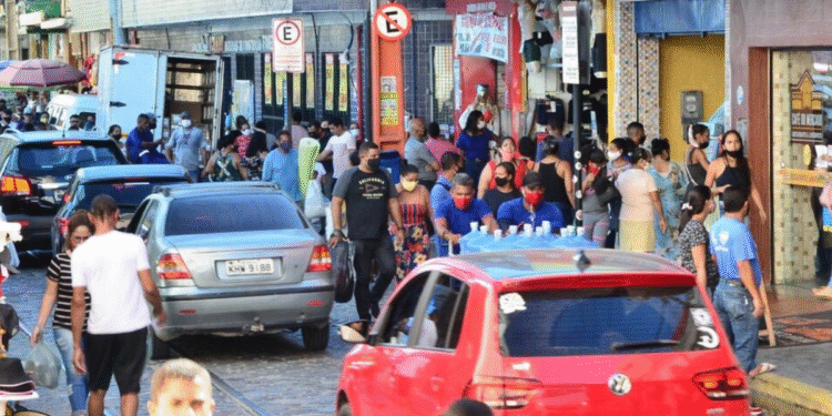 O comércio vai abrir no feriado do 12/10?