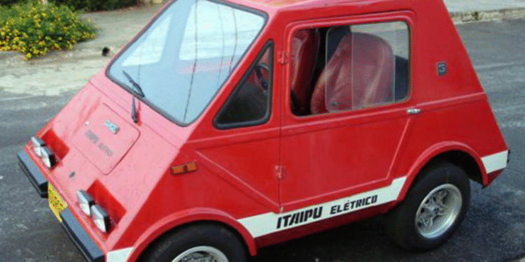Primeiro carro elétrico no Brasil foi produzido em 1974 e era de uma marca nacional