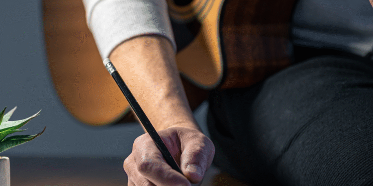 Qual o salário de um compositor musical e como iniciar a carreira?