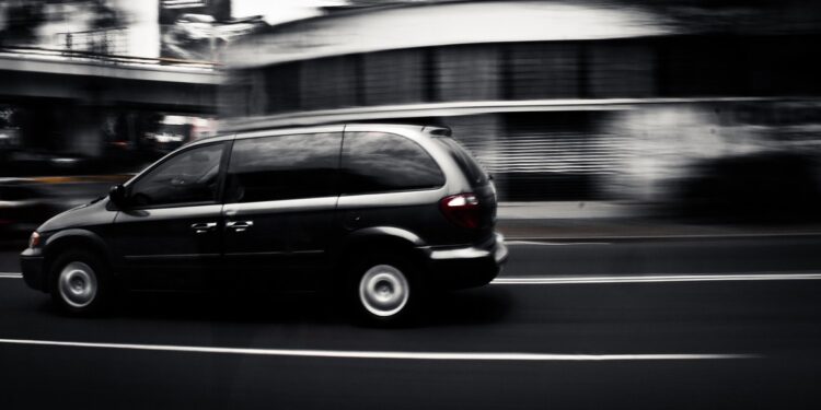 Profissão essencial no Brasil entra em colapso e deixa 8 mil vagas abertas