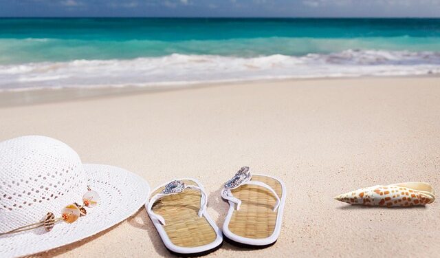 Parece montagem, mas é real: a praia em forma de coração que está enlouquecendo o Brasil