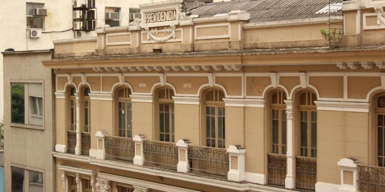 Nova idade mínima para se aposentar: veja o que muda em 2026