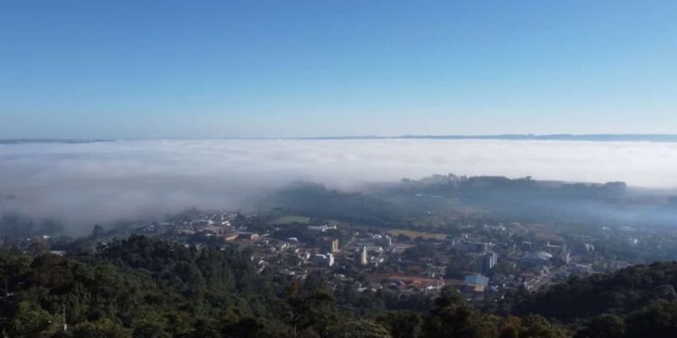 Cidade brasileira foi construída em cima de uma das maiores crateras do país