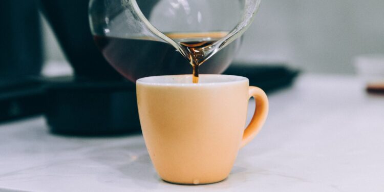 Café alcança o valor mais alto da história e ultrapassa R$ 3 mil por xícara