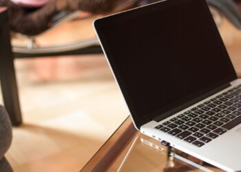 Sua internet está travando? Esse truque no modem pode melhorar a velocidade e evitar desconexões