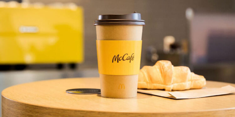 McDonald’s dá café grátis: como conseguir e até quando dura a promoção