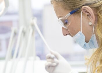 Governo vai depositar R$ 300 por dia para portadores desta doença: entenda nova medida do Ministério da Saúde