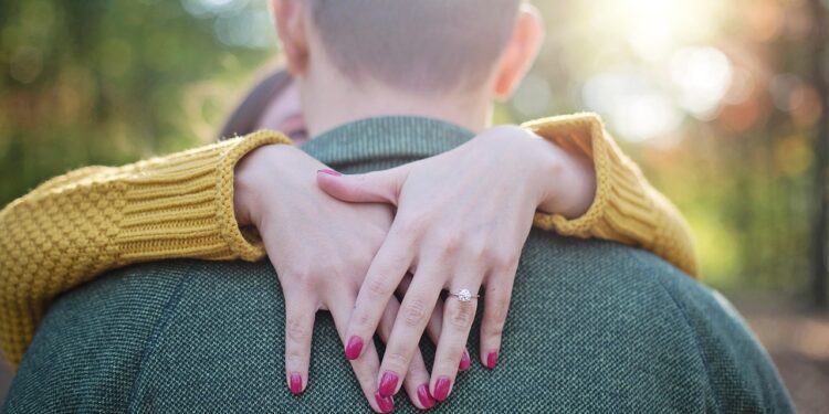 Sonhos com o ex têm significado? A psicologia explica o que está por trás