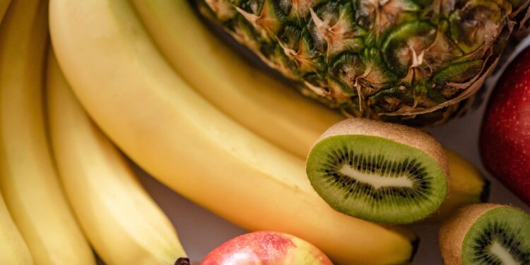 Após crise do metanol, frutas contaminadas estão sendo vendidas