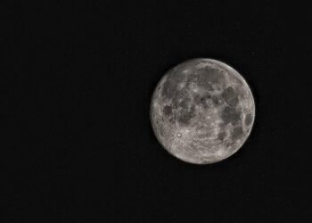 Uma segunda lua começa a orbitar a Terra e vai permanecer por mais de 50 anos