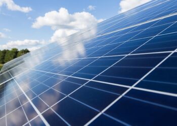 Fim do benefício: quem tem painel solar em casa pagará mais caro na conta de luz