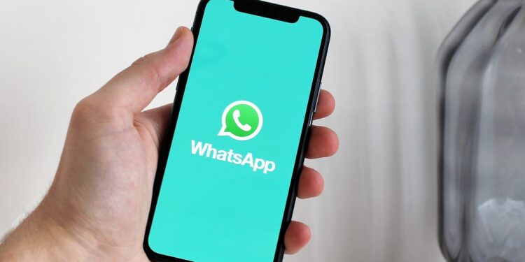 Nem todos sabem disso, mas existe um método para ver as mensagens que foram apagadas no WhatsApp