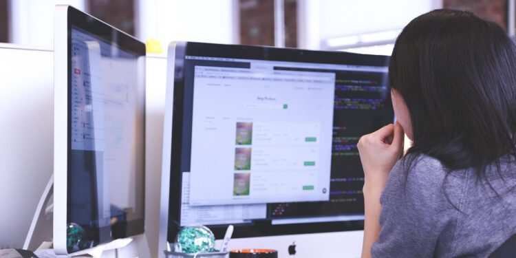 Estudo revela de onde vem o sucesso das grandes empresas usando a regra dos 20%