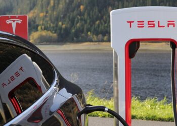 A jogada de US$ 1 trilhão de Elon Musk que pode transformar a Tesla para sempre