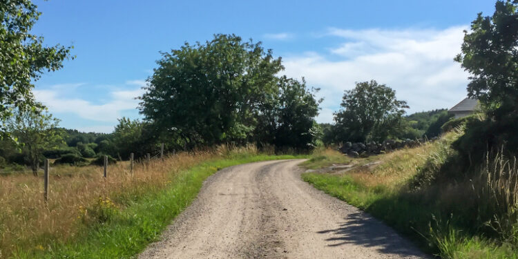 Pedágio em estrada de terra cobra quase R$ 100 e deixa motoristas revoltados