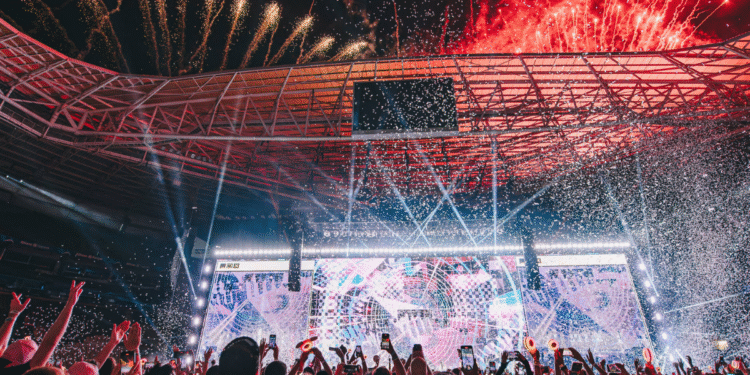 Cantor lendário dos anos 70 vai realizar show gratuito no Brasil