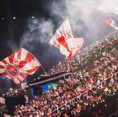 Depois de Lady Gaga no Rio, cantor que marcou época no pop confirma presença no carnaval do Brasil