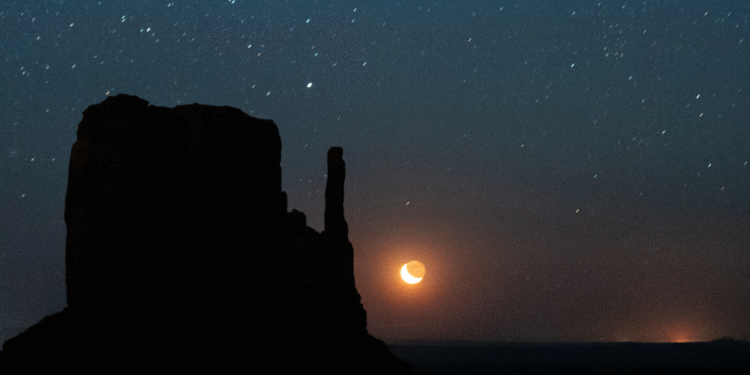 Cientistas estão alertando para fenômeno que vai tomar conta do céu do Brasil nesta quarta-feira (05/11)