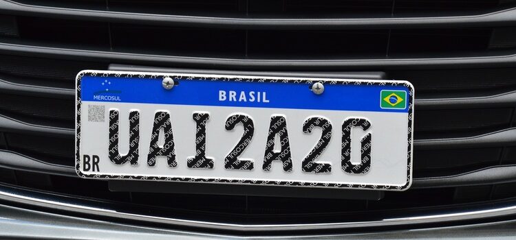 Consulte a placa de um veículo em apenas poucos passos