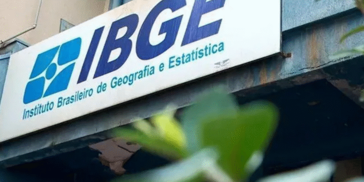 IBGE anuncia novo concurso com quase 10 mil vagas: salário bom e benefícios inclusos