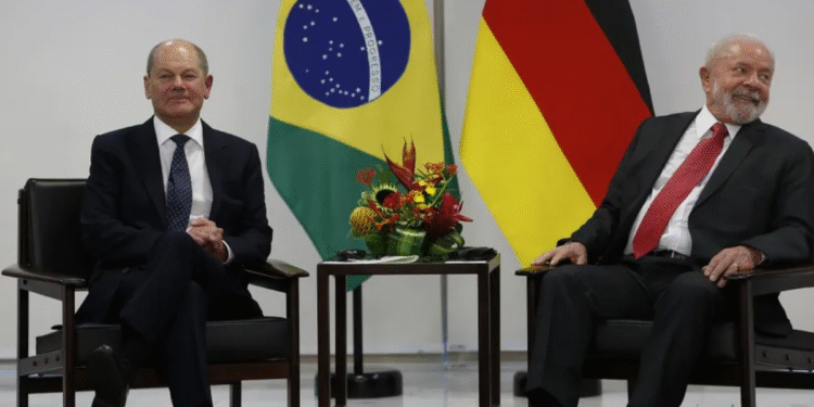 Lula não quer nem saber e compra briga com líder da Alemanha