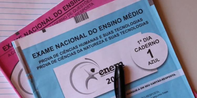 Participar dos dois dias do ENEM rende R$ 200 extra para estudantes desta lista